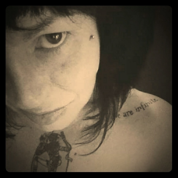 Meet your Posher, Gena - Picture 1 of 1